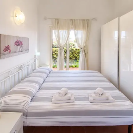Vermentino - - 200m From The - Garden - Wi-fi - Ac - Bbq - Parking - Pet Friendly Feriehus *