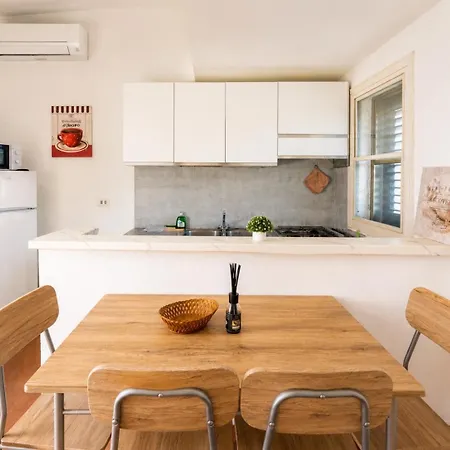 Vermentino - - 200m From The - Garden - Wi-fi - Ac - Bbq - Parking - Pet Friendly